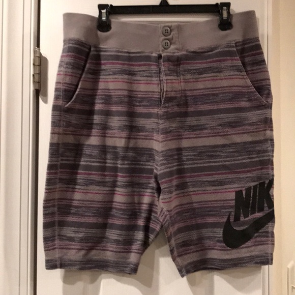 Nike Other - EUC Nike f.c knit squad shorts. Size Large.
